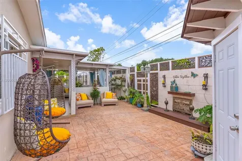 17932 NW 78th Avenue Hialeah FL 33015