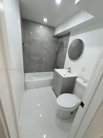505 NE 30th Street Miami FL 33137