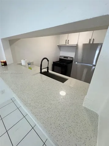 505 NE 30th Street Miami FL 33137