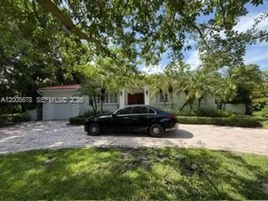 1237 Aduana Avenue Coral Gables FL 33146
