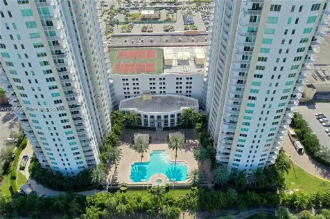 1745 E Hallandale Beach Boulevard Hallandale Beach FL 33009