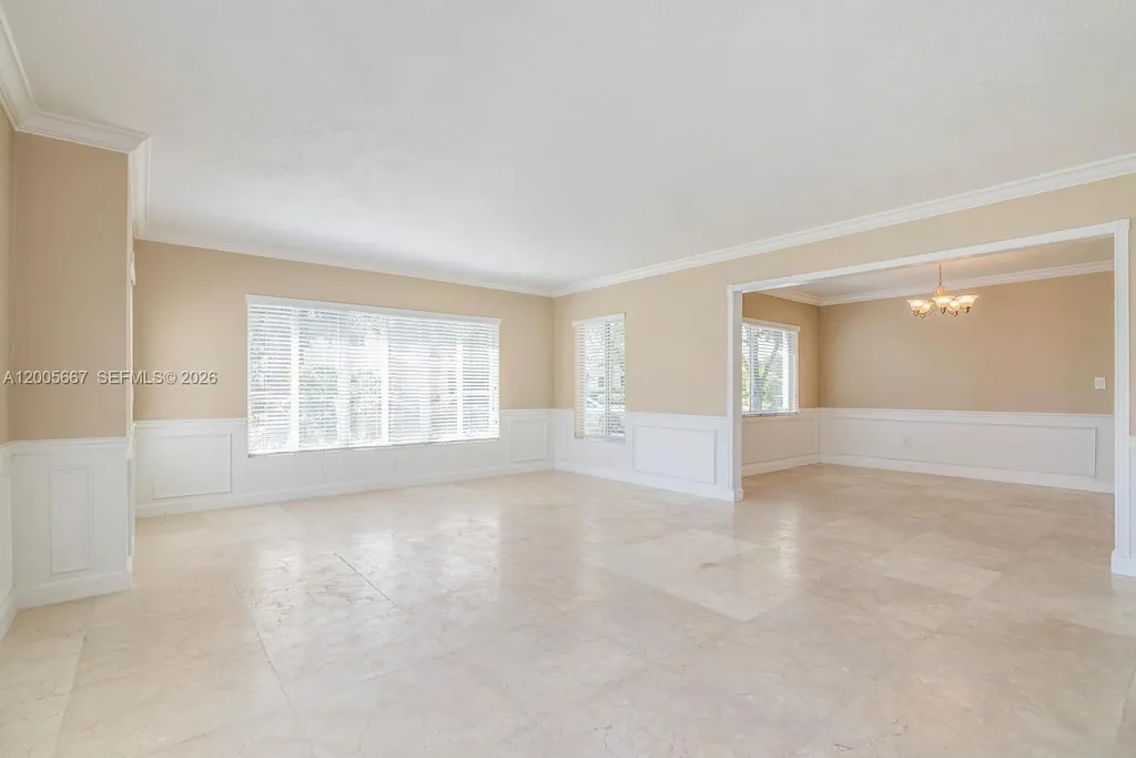 2890 Le Jeune Road Coral Gables FL 33134