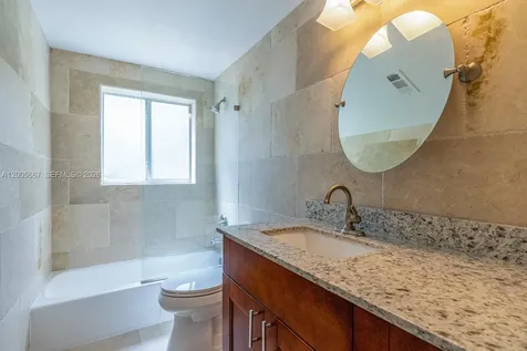 2890 Le Jeune Road Coral Gables FL 33134