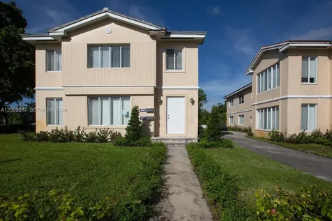 2890 Le Jeune Road Coral Gables FL 33134