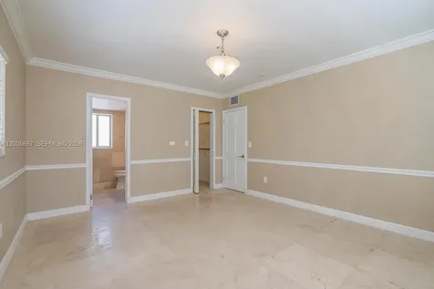 2890 Le Jeune Road Coral Gables FL 33134