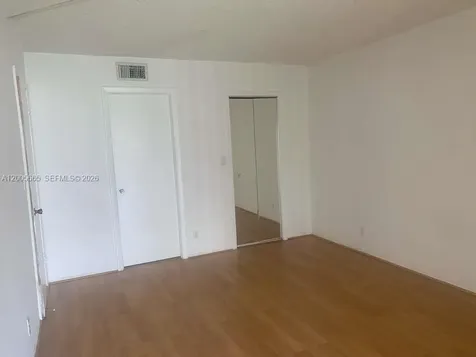 220 Lakeview Drive Weston FL 33326
