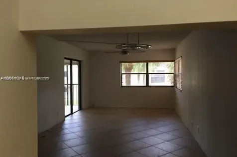 220 Lakeview Drive Weston FL 33326