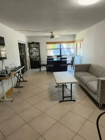 220 Lakeview Drive Weston FL 33326