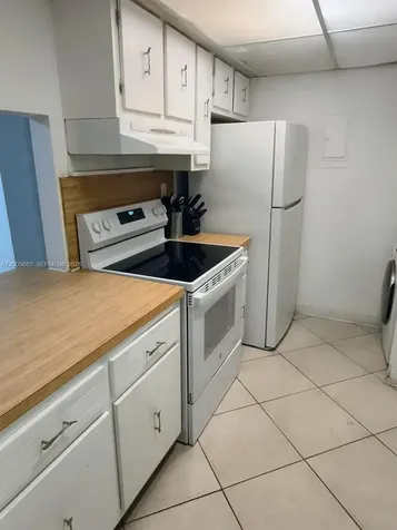 220 Lakeview Drive Weston FL 33326