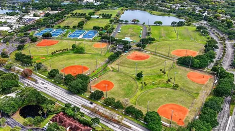 845 NW 91st Terrace Plantation FL 33324