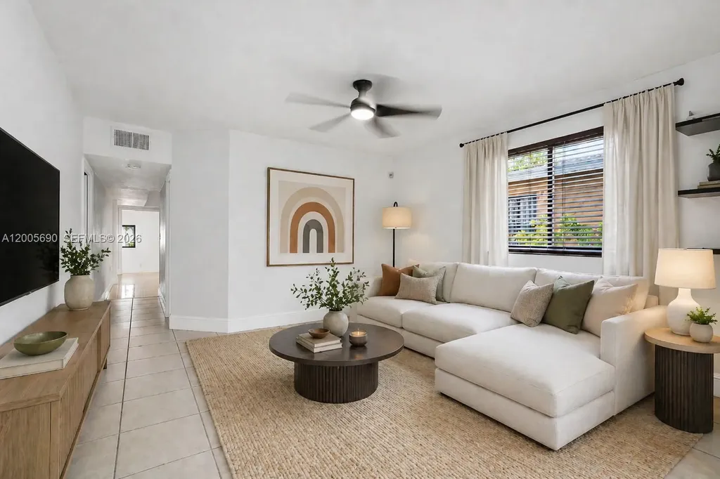 944 SW 10th Avenue Miami FL 33130