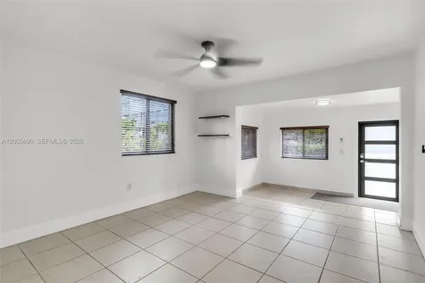 944 SW 10th Avenue Miami FL 33130