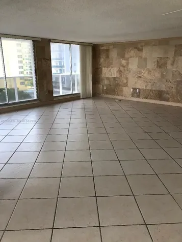 2751 S Ocean Drive Hollywood FL 33019