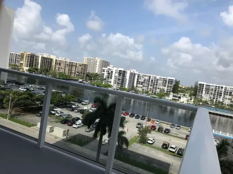 2751 S Ocean Drive Hollywood FL 33019