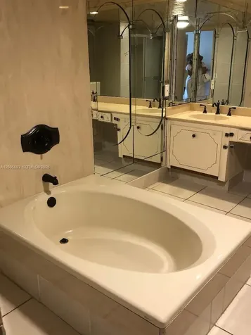 2751 S Ocean Drive Hollywood FL 33019