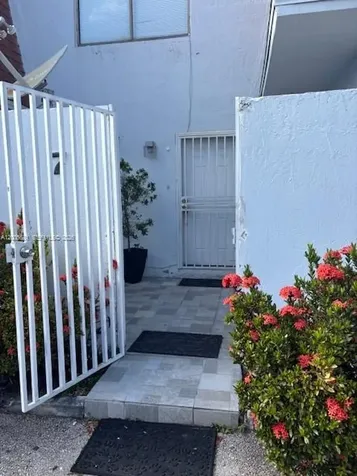 10720 NW 7th Street Miami FL 33172