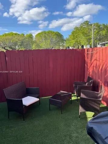 10720 NW 7th Street Miami FL 33172