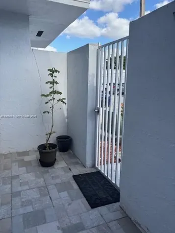10720 NW 7th Street Miami FL 33172