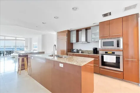 3801 Collins Avenue Miami Beach FL 33140