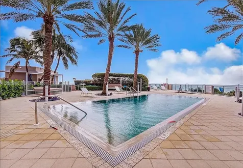 3801 Collins Avenue Miami Beach FL 33140