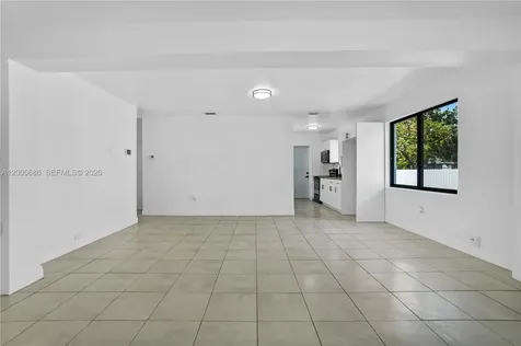 1340 NW 52nd Street Miami FL 33142