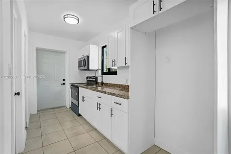 1340 NW 52nd Street Miami FL 33142