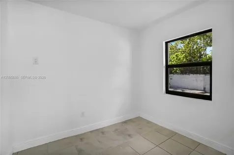 1340 NW 52nd Street Miami FL 33142