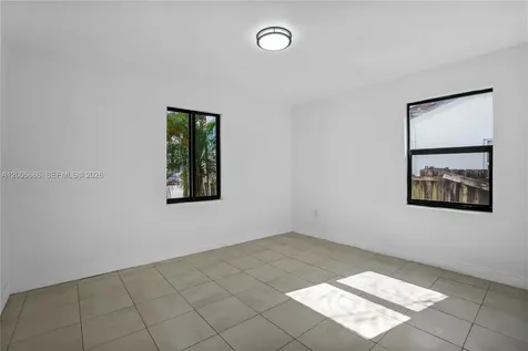 1340 NW 52nd Street Miami FL 33142