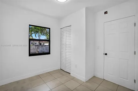 1340 NW 52nd Street Miami FL 33142