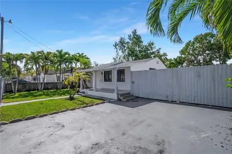 1340 NW 52nd Street Miami FL 33142