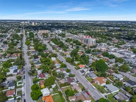 1340 NW 52nd Street Miami FL 33142
