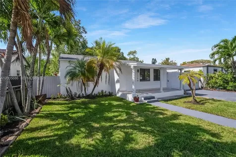 1340 NW 52nd Street Miami FL 33142