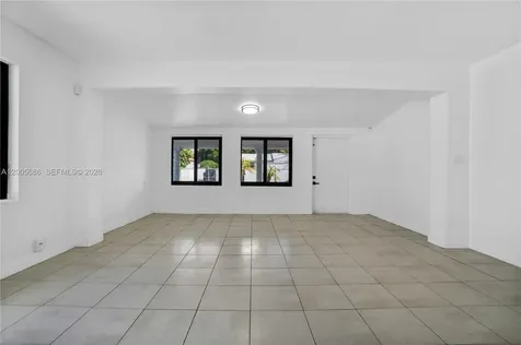 1340 NW 52nd Street Miami FL 33142