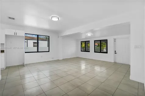 1340 NW 52nd Street Miami FL 33142