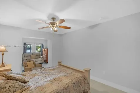 862 W 79th Street Hialeah FL 33014