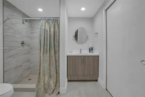 862 W 79th Street Hialeah FL 33014