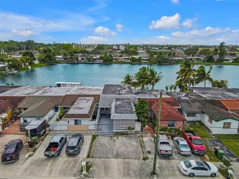 862 W 79th Street Hialeah FL 33014