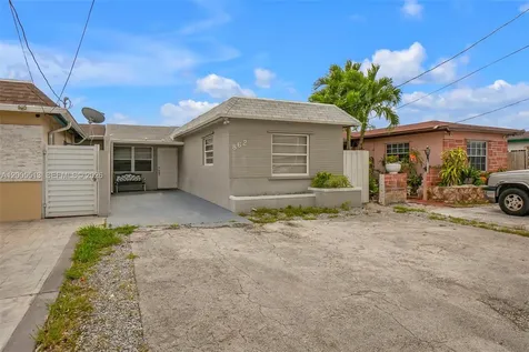 862 W 79th Street Hialeah FL 33014