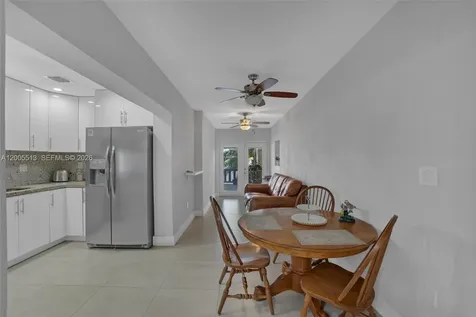 862 W 79th Street Hialeah FL 33014