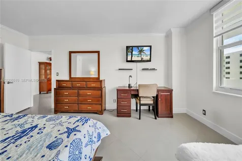 3725 S Ocean Drive Hollywood FL 33019