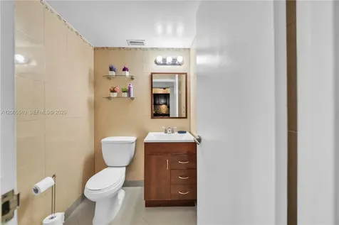 3725 S Ocean Drive Hollywood FL 33019