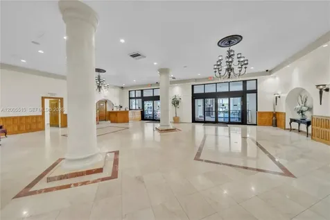 3725 S Ocean Drive Hollywood FL 33019