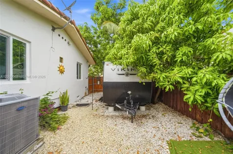 4331 SW 7th Street Miami FL 33134