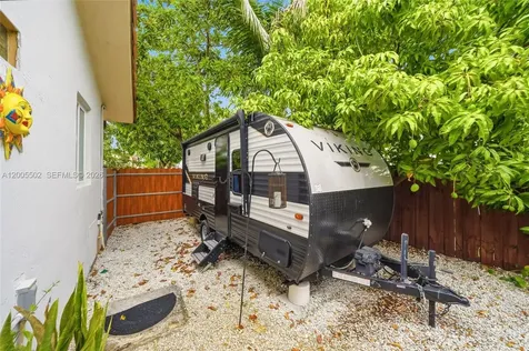 4331 SW 7th Street Miami FL 33134
