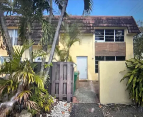 3820 SW 60th Terrace Davie FL 33314