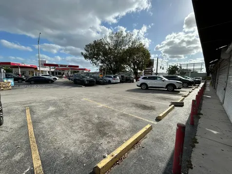 2199 NW 20th Street Miami FL 33142