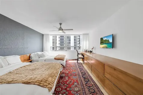 11 Island Avenue Miami Beach FL 33139