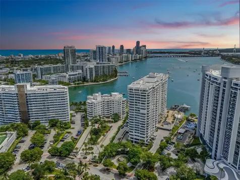 11 Island Avenue Miami Beach FL 33139