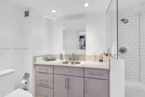 11 Island Avenue Miami Beach FL 33139