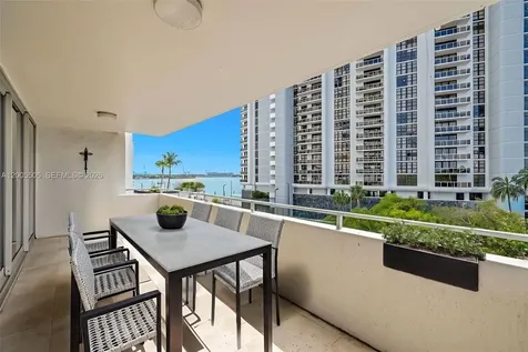 11 Island Avenue Miami Beach FL 33139